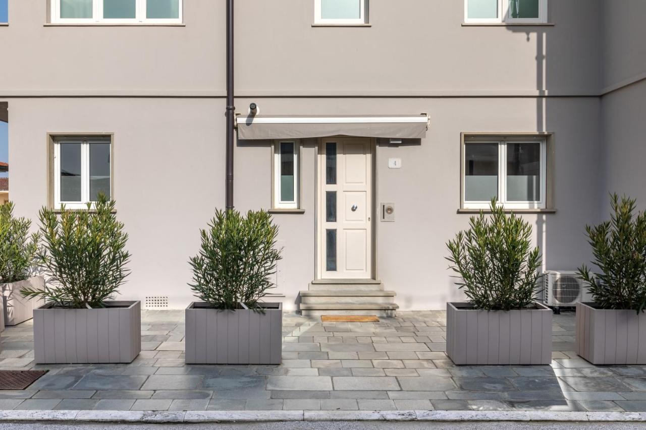 Viareggio Suite - Beach Apartment Luaran gambar