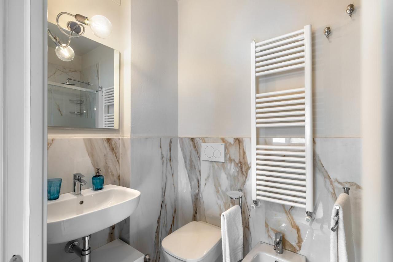 Viareggio Suite - Beach Apartment Luaran gambar