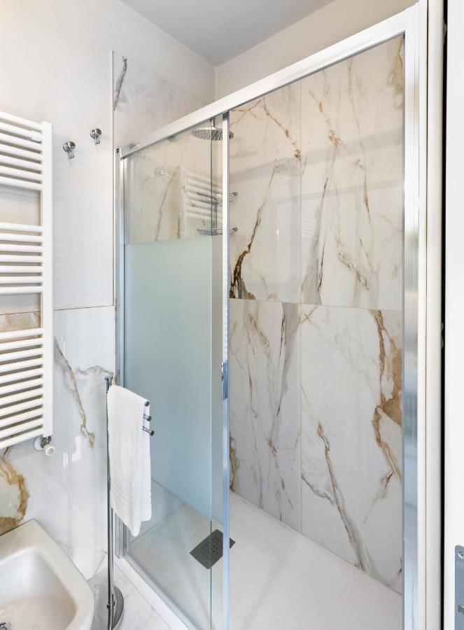 Viareggio Suite - Beach Apartment Luaran gambar